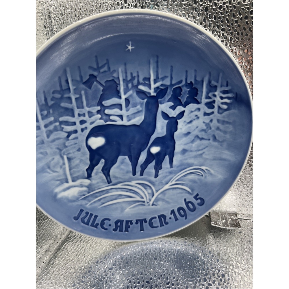 B & G Bing & Grondahl Plate Jule-After 1965 deer in woods Made in Denmark